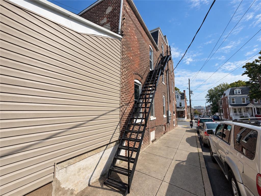 437 W Allen St, Allentown City, PA 18102 photo