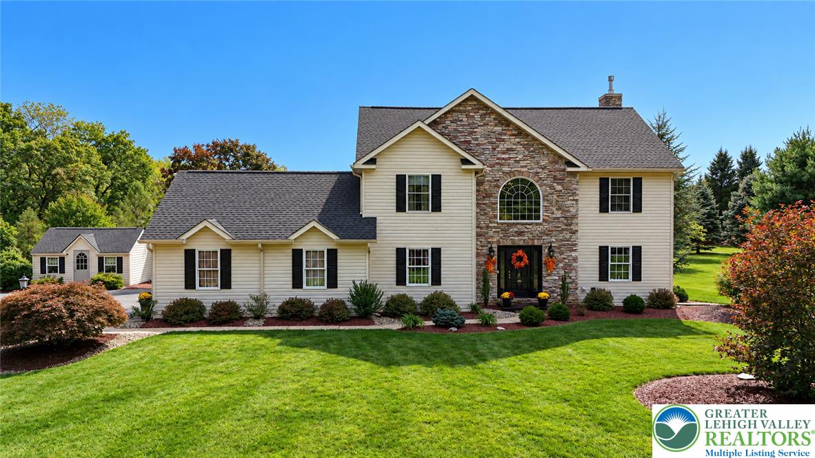 3970 Wood St, North Whitehall Twp, PA 18078