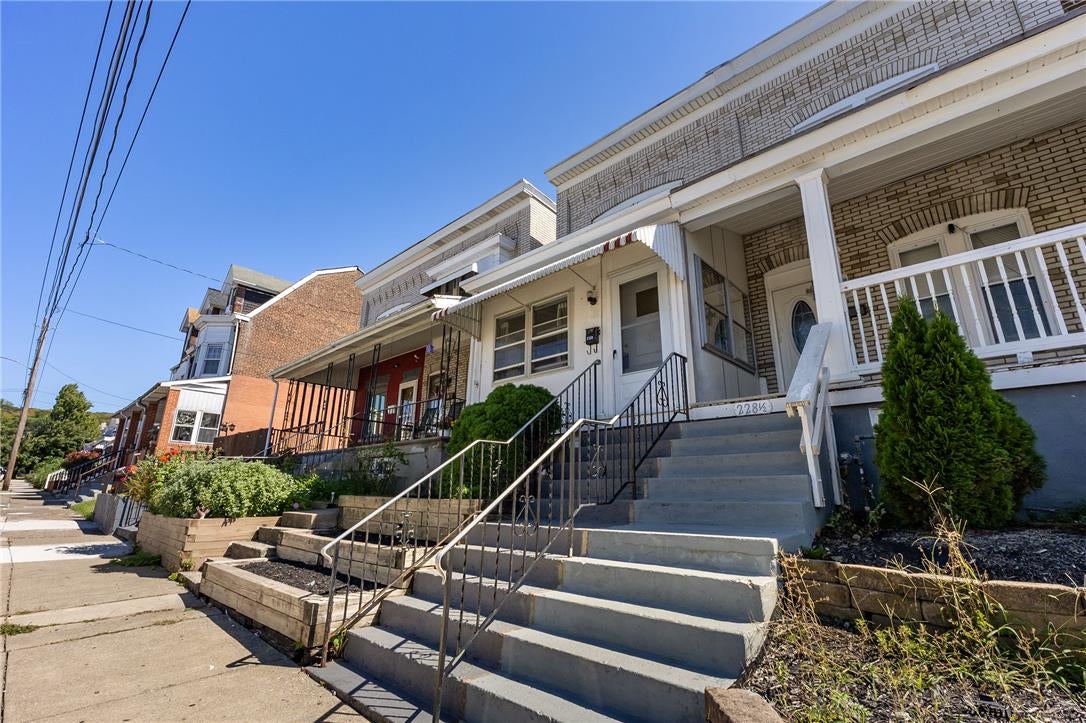 230 E Fairview St, Allentown City, PA 18109 photo