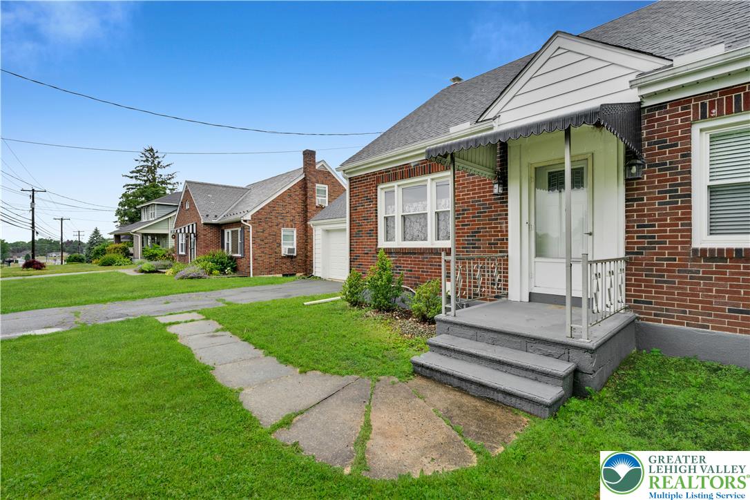 5140 Route 873, North Whitehall Twp, PA 18078 photo