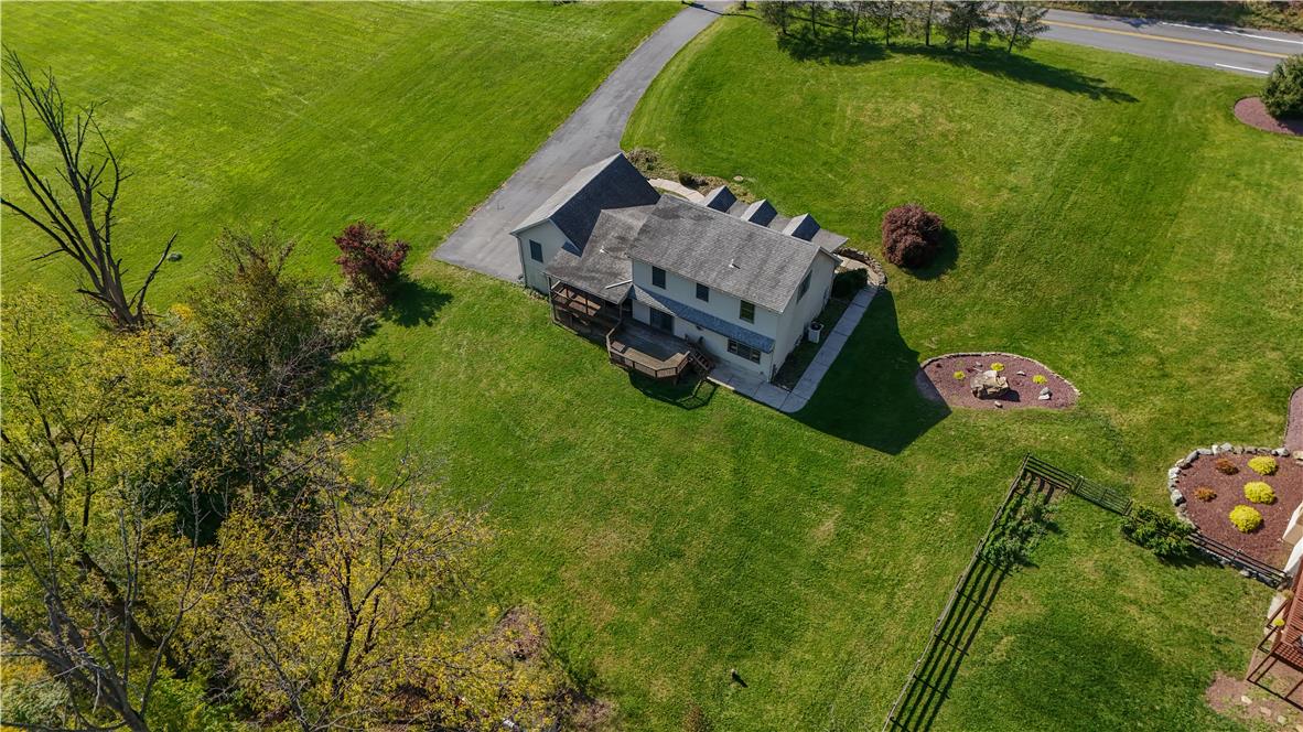 4015 Country Side Ln, Lower Saucon Twp, PA 18055 photo