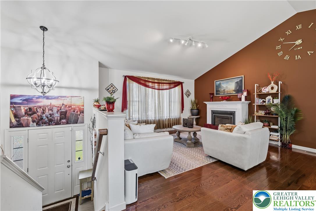 1705 2nd St, Bethlehem Twp, PA 18020 photo