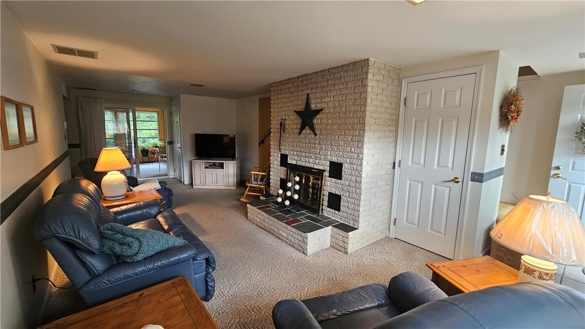 3549 Lumar St, North Whitehall Twp, PA 18069 photo