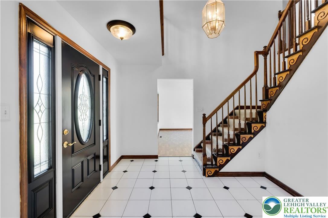 1556 Farmersville Rd, Bethlehem Twp, PA 18020 photo