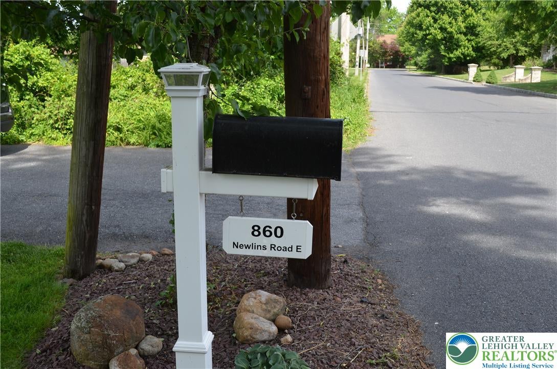 860 Newlins Rd, Easton, PA 18040 photo