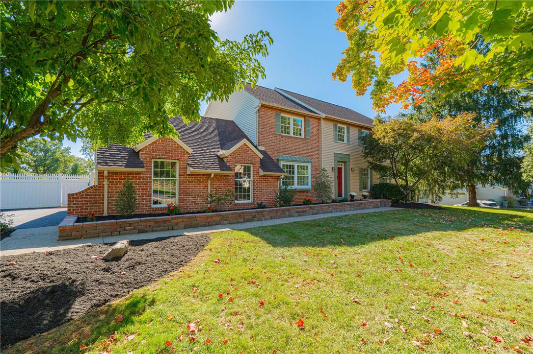 1890 Maplewood Ln, Lower Macungie Twp, PA 18103