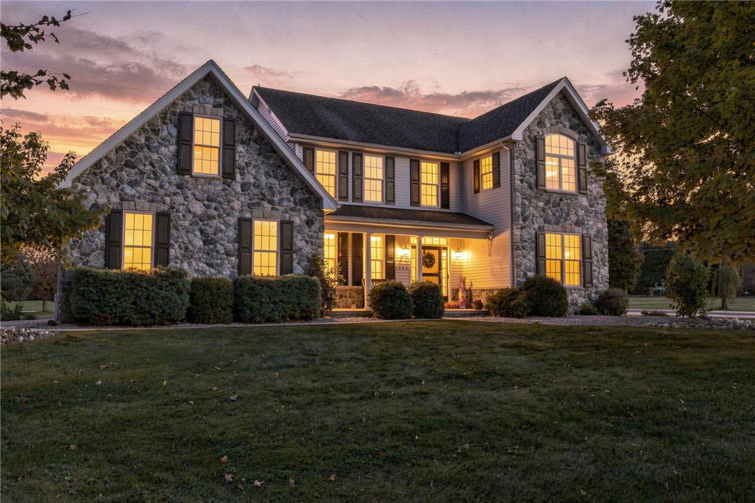 1695 Kings Ct, Plainfield Twp, PA 18072 photo