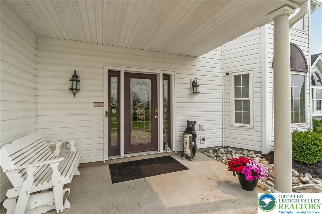 203 Terrace Dr, Chestnuthill Twp, PA 18353 photo