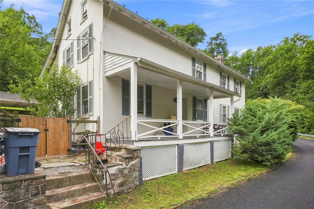 3408 Oak Hill Rd, Emmaus Borough, PA 18049 photo
