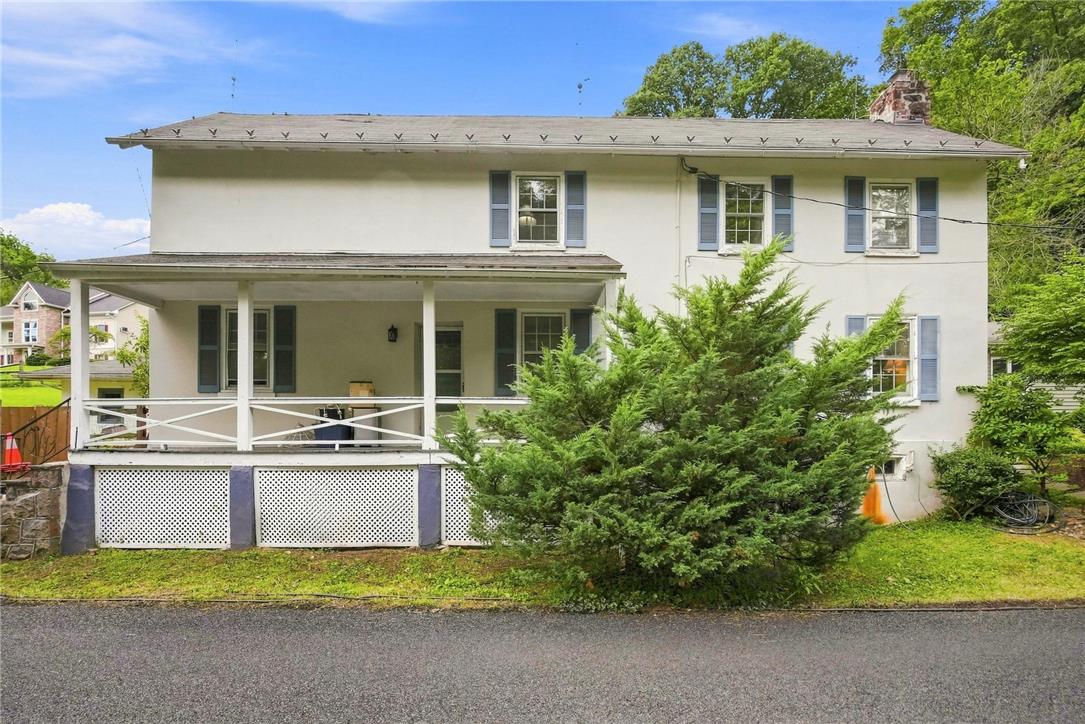 3408 Oak Hill Rd, Emmaus Borough, PA 18049 photo
