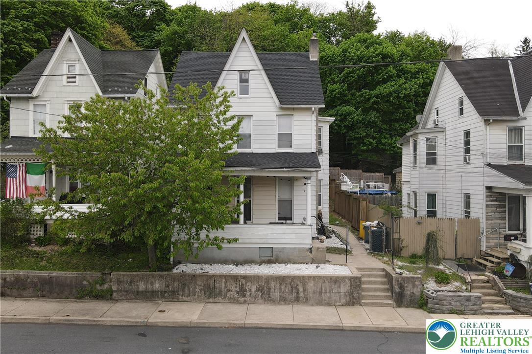 209 South St, Slatington Borough, PA 18080