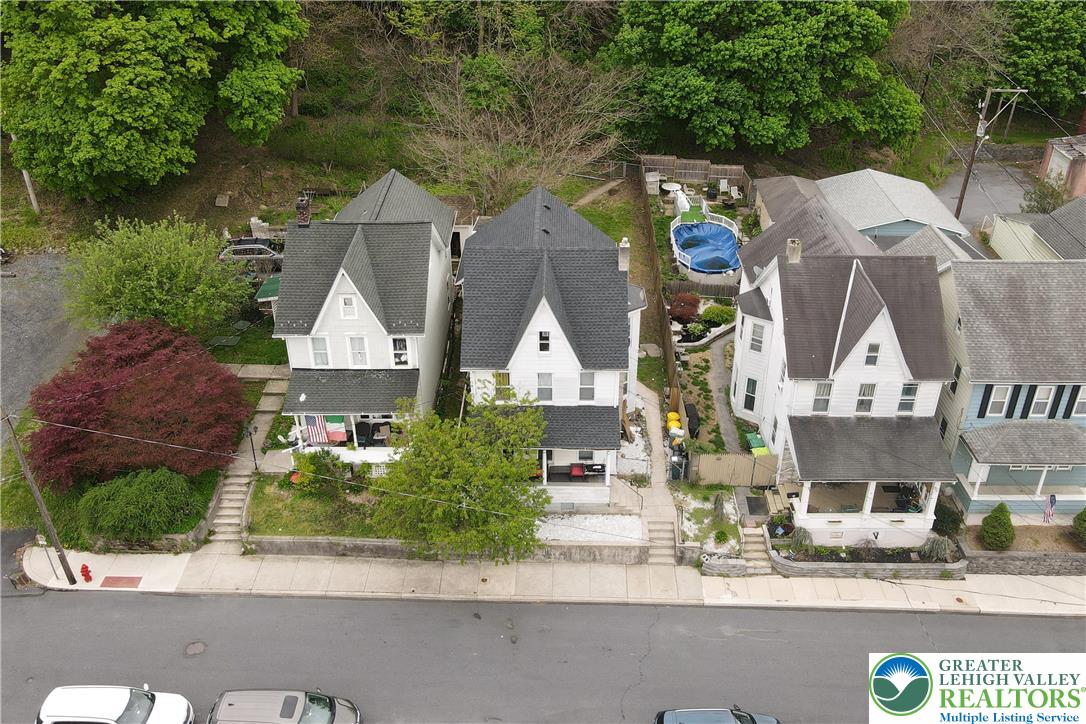 209 E South St, Slatington Borough, PA 18080 photo