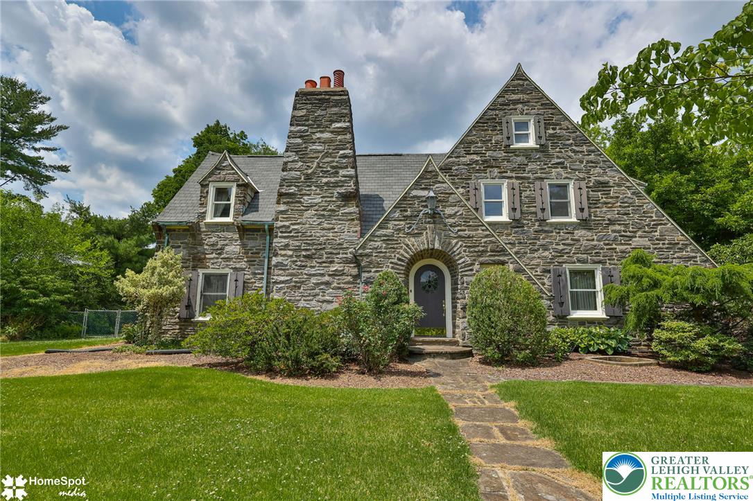 2835 Parkway Blvd, Allentown City, PA 18104