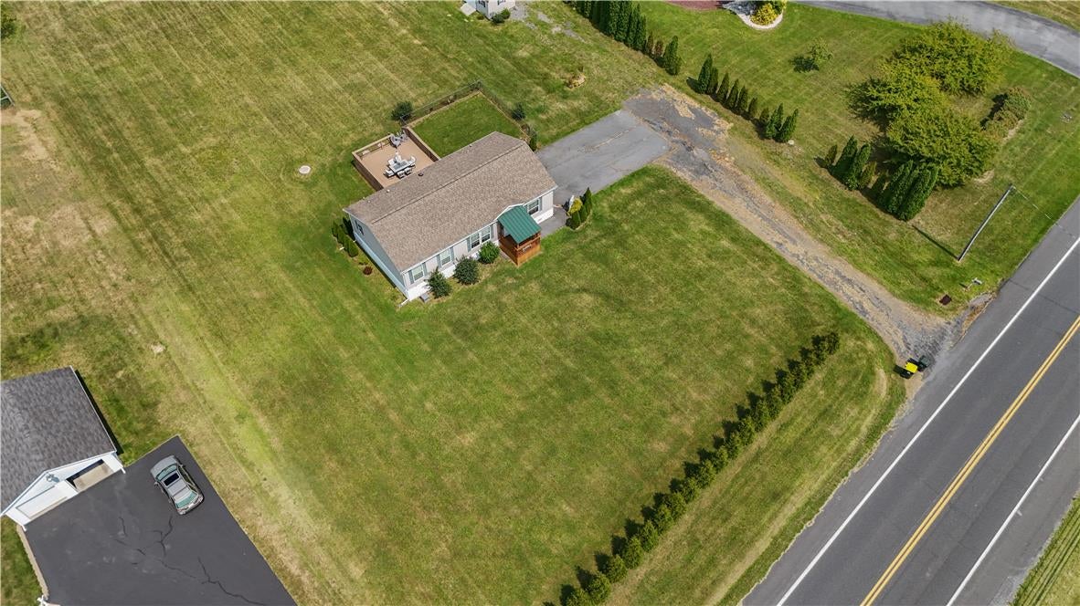 4452 W Mountain View Dr, Lehigh Twp, PA 18088 photo