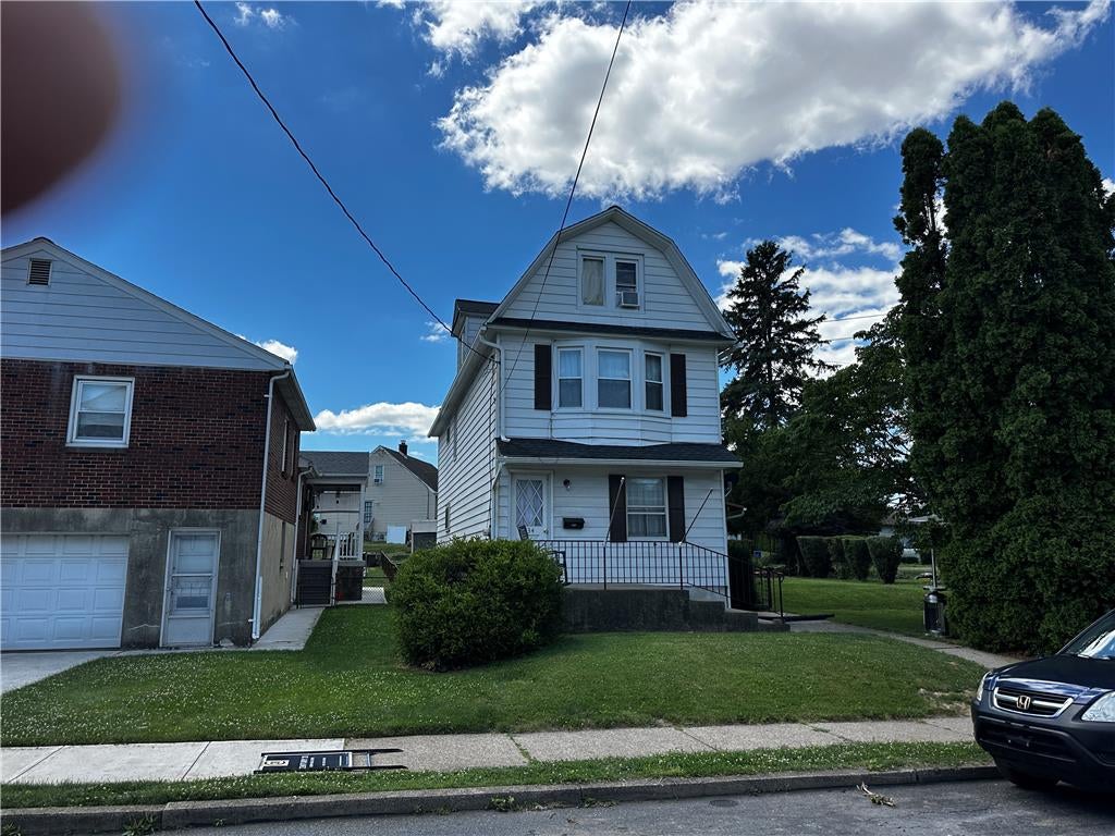 134 High St, Hellertown Borough, PA 18055