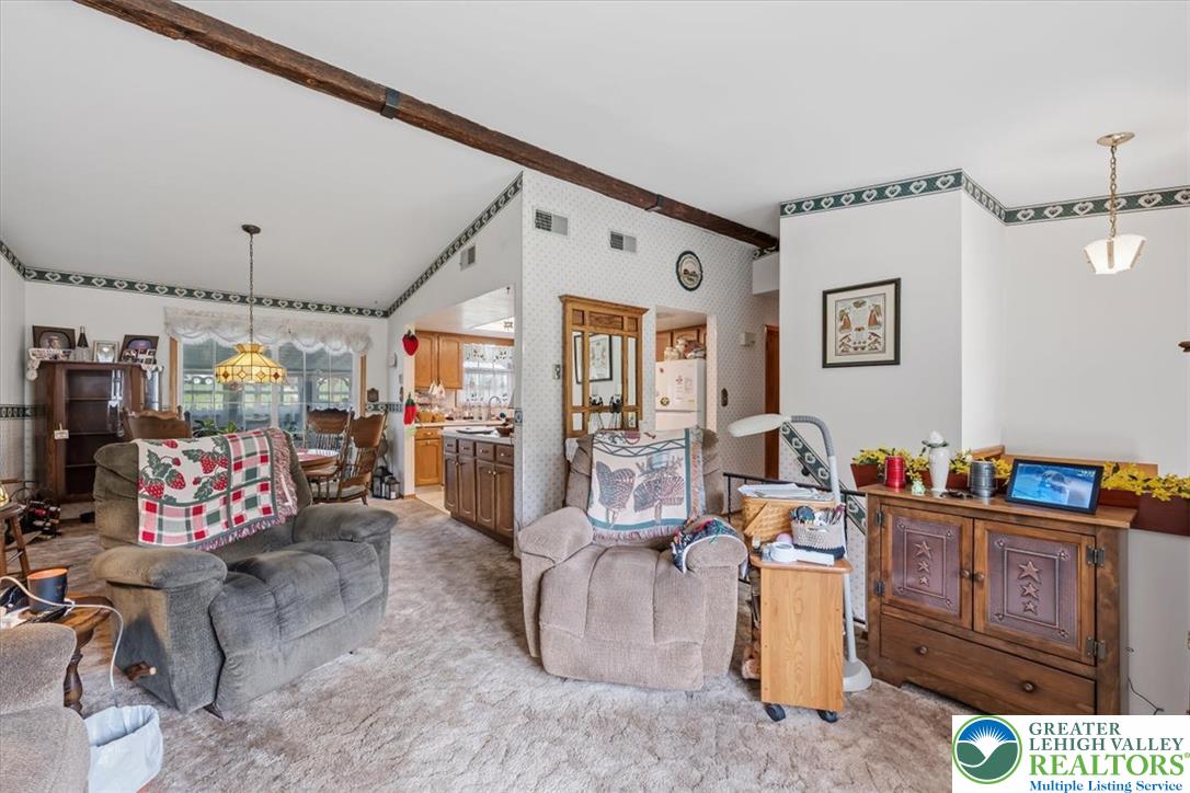 4106 Sycamore Dr, Lehigh Twp, PA 18067 photo