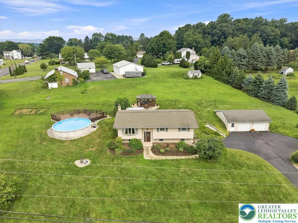 4106 Sycamore Dr, Lehigh Twp, PA 18067 photo