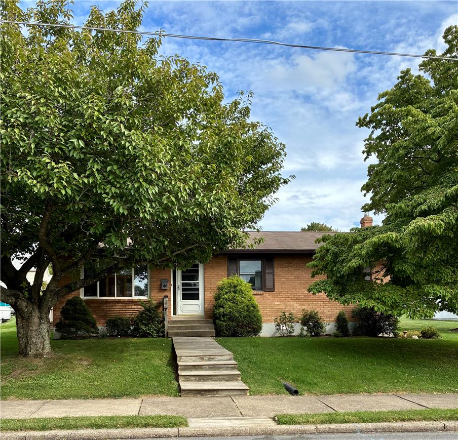 1335 Jefferson St, Hellertown Borough, PA 18055
