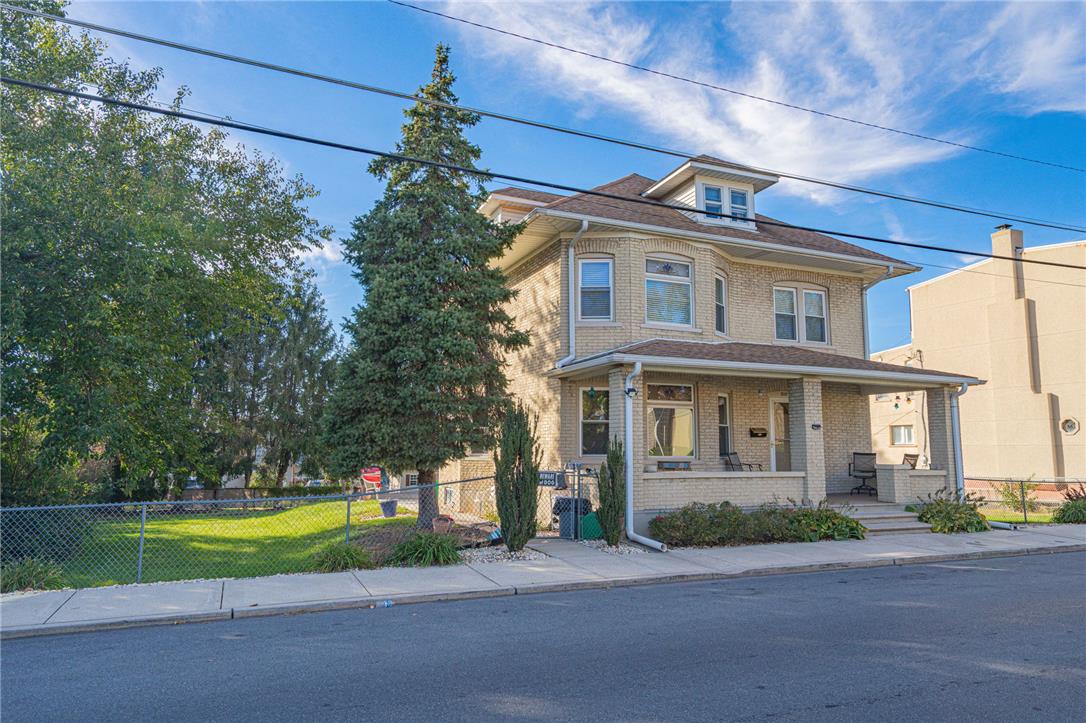 928 Race St, Allentown City, PA 18103