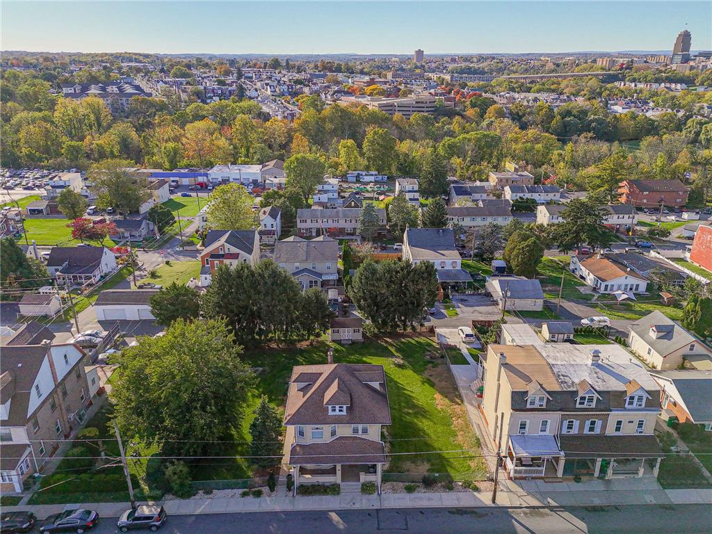 928 S Race St, Allentown City, PA 18103 photo