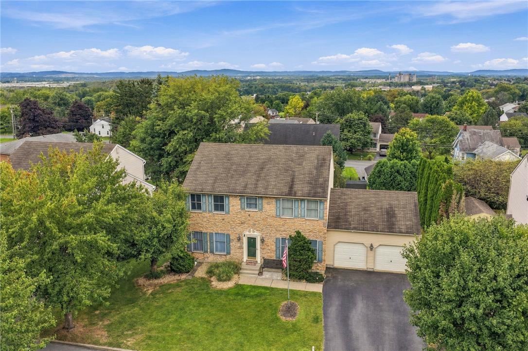 271 Kurt Dr, Upper Nazareth Twp, PA 18064 photo