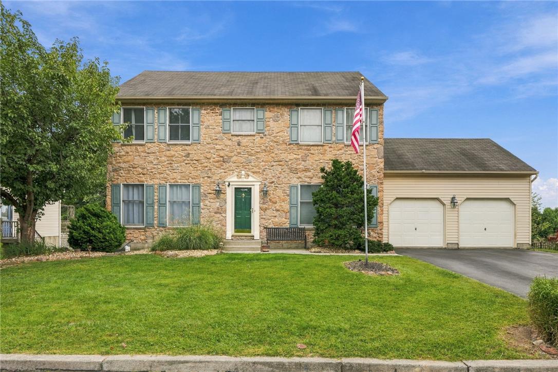 271 Kurt Dr, Upper Nazareth Twp, PA 18064