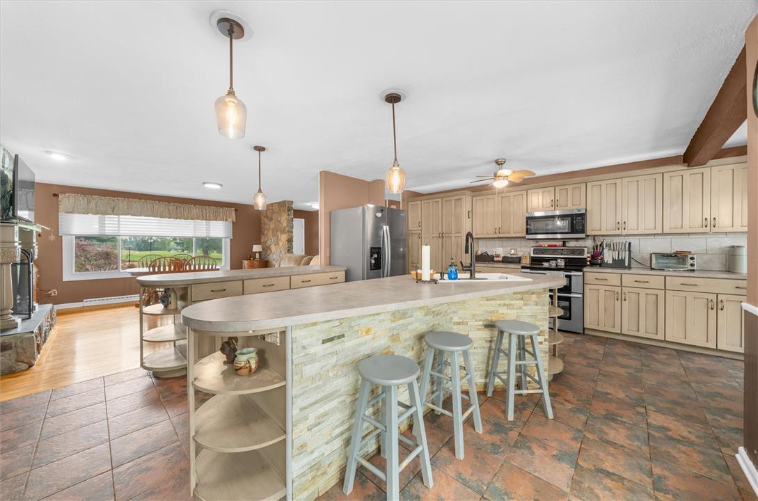 3453 Trexler Blvd, South Whitehall Twp, PA 18104 photo