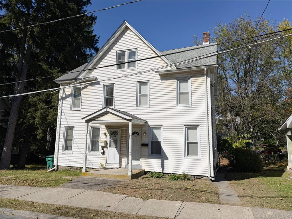 128 Center St, East Stroudsburg, PA 18301