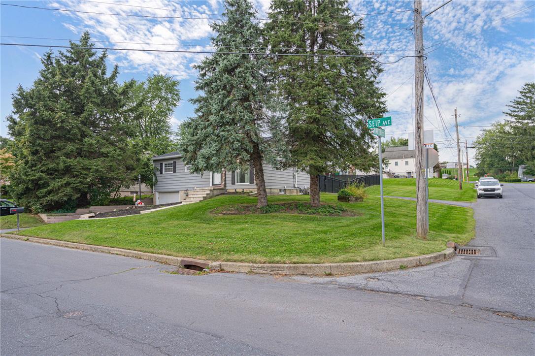 2601 Seip Ave, Palmer Twp, PA 18045 photo