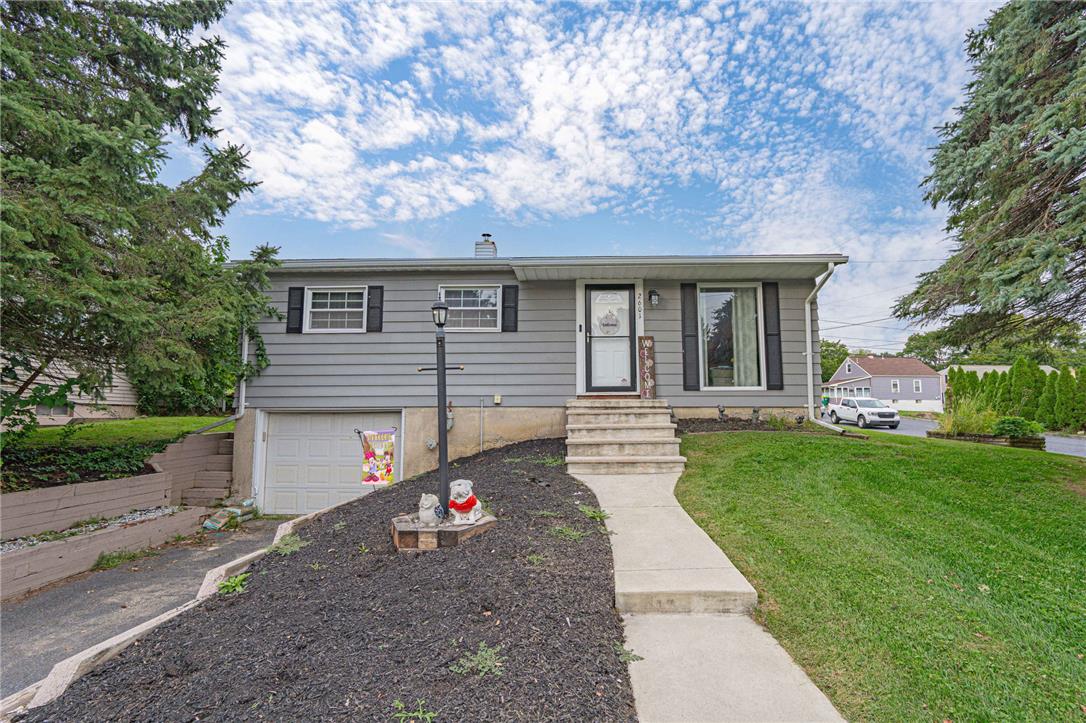 2601 Seip Ave, Palmer Twp, PA 18045 photo