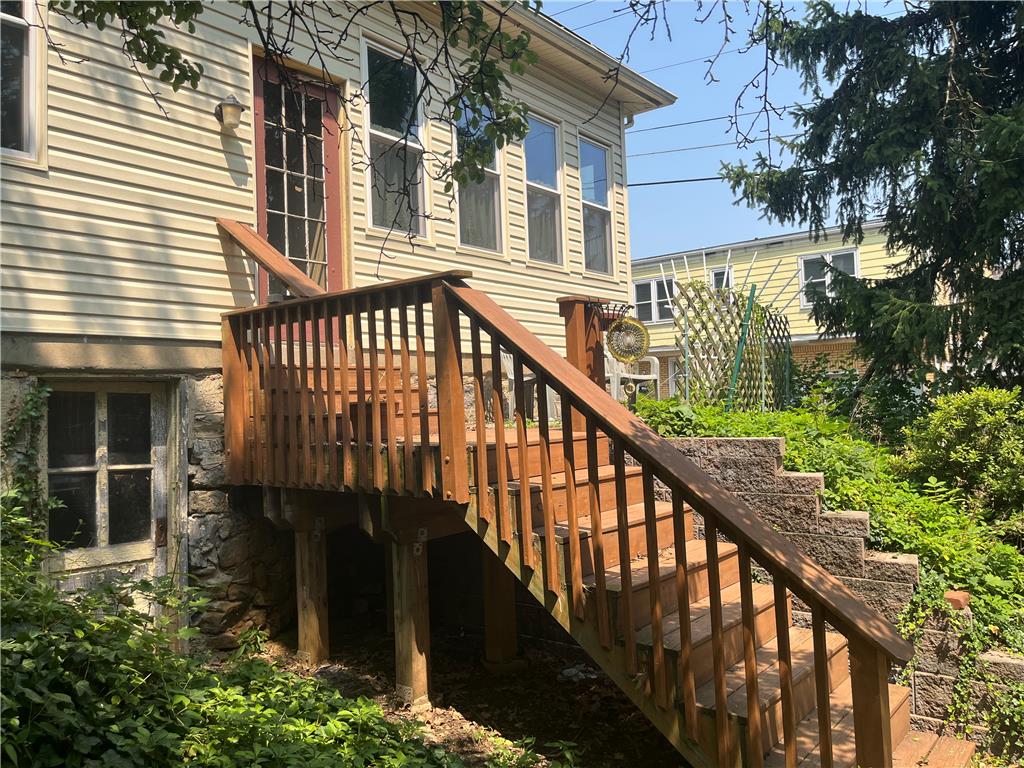 2300 Sycamore St, Wilson Borough, PA 18042 photo