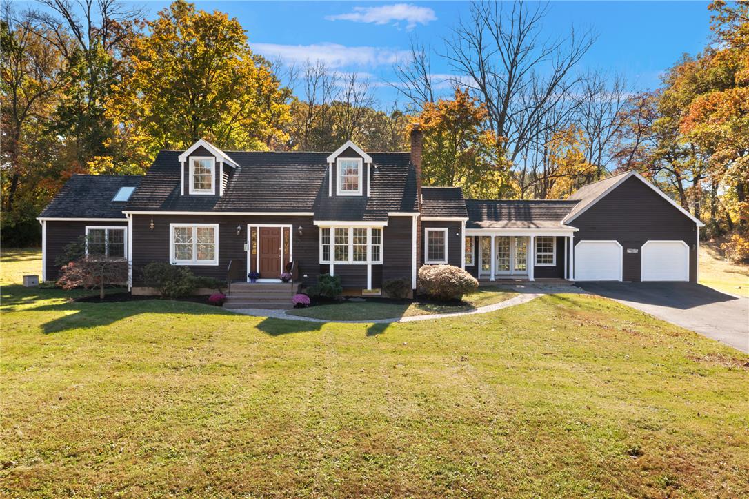 4236 Huckleberry Rd, South Whitehall Twp, PA 18104