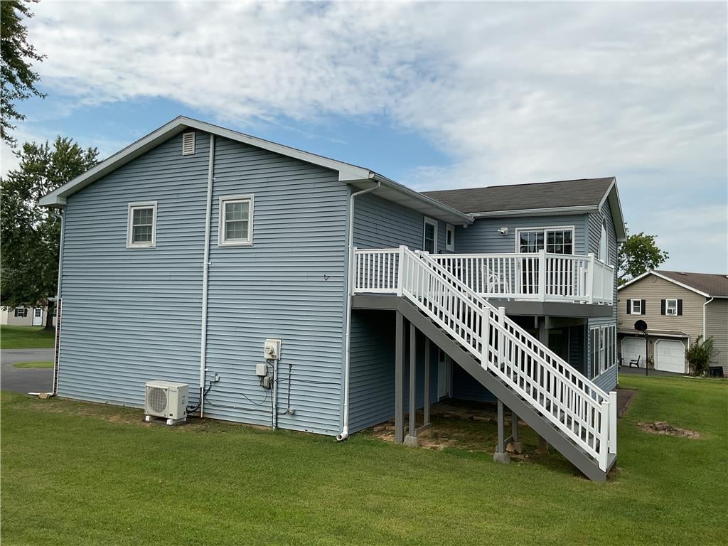 219 Murray Dr, Upper Macungie Twp, PA 18104 photo
