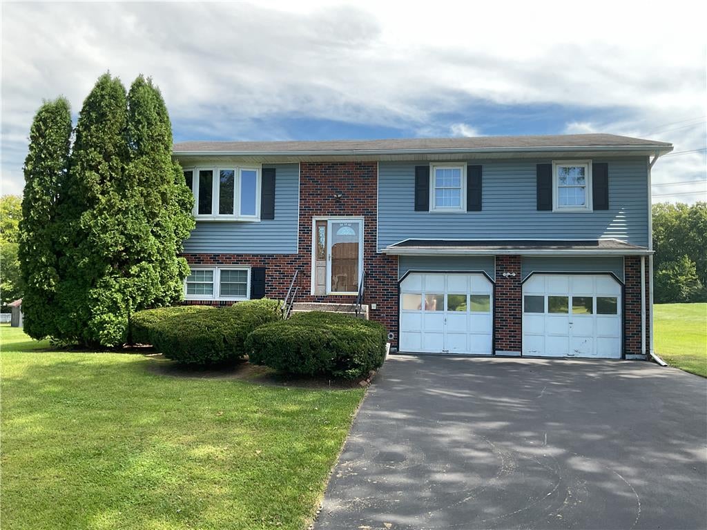 219 Murray Dr, Upper Macungie Twp, PA 18104