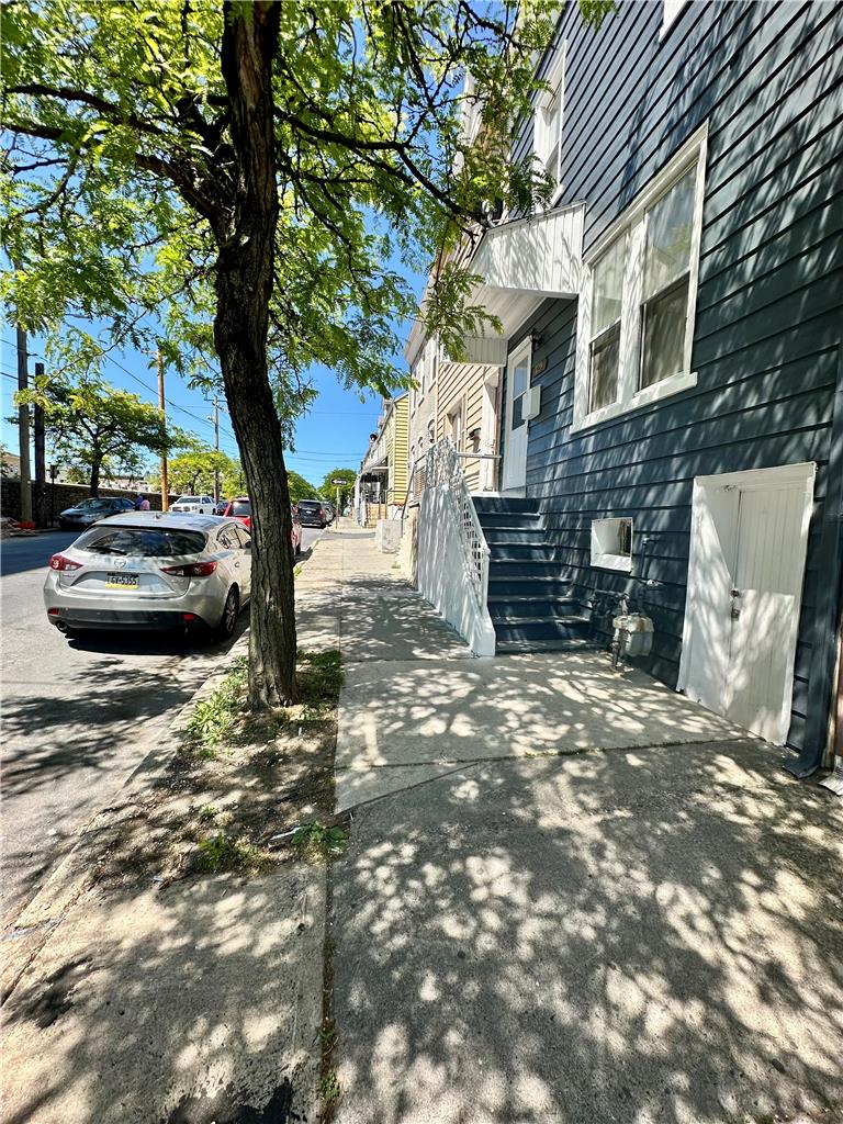 129 W Allen St, Allentown City, PA 18102 photo