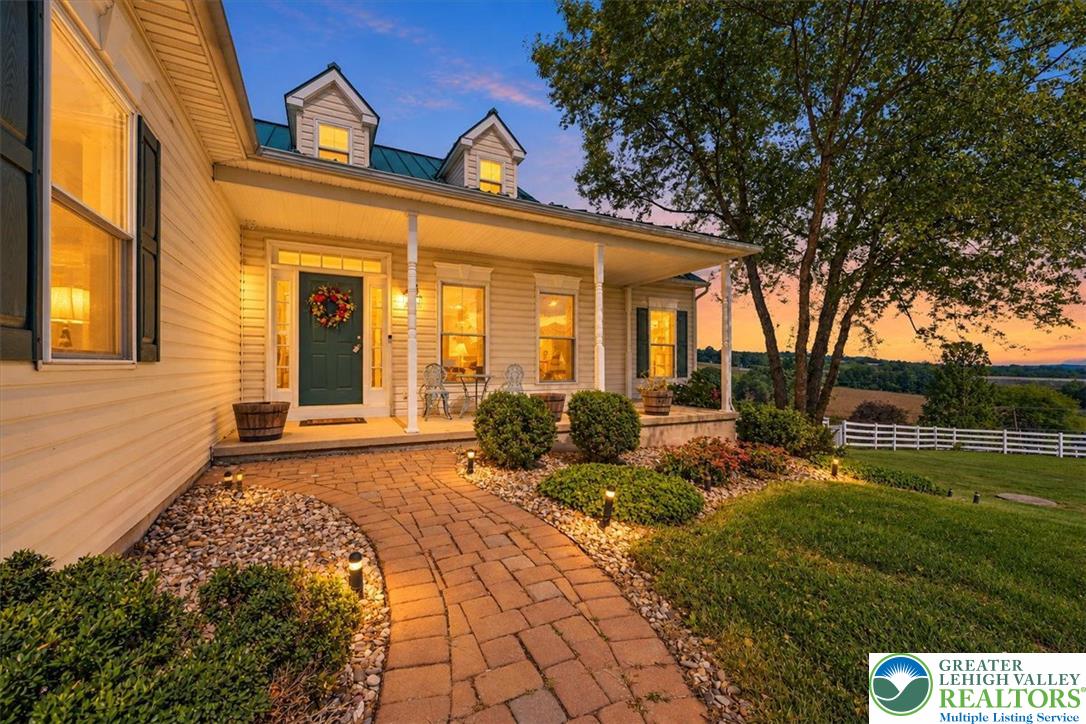3857 Tie Rd, Slatington Borough, PA 18080