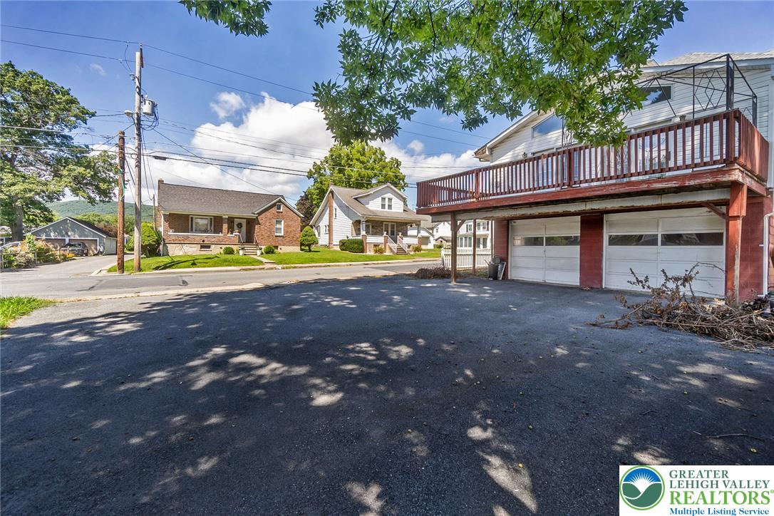 55 Dewey St, Roseto Borough, PA 18013 photo