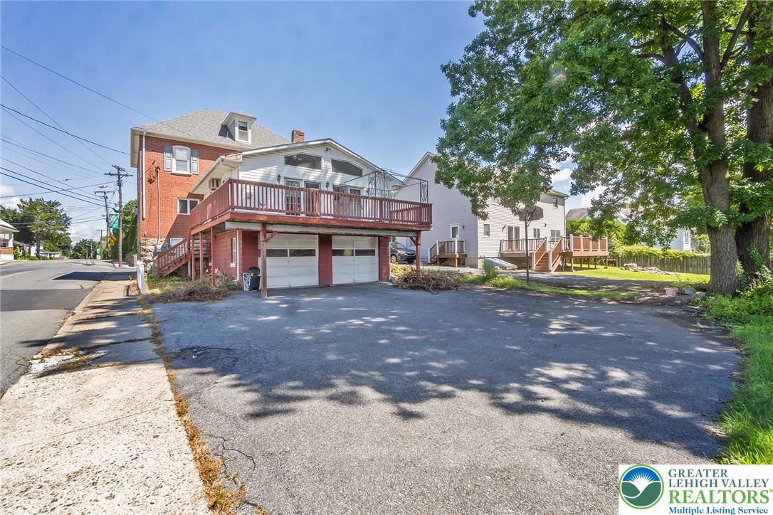 55 Dewey St, Roseto Borough, PA 18013 photo