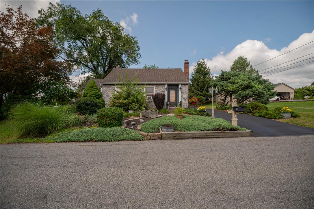 30 38th St, South Whitehall Twp, PA 18104