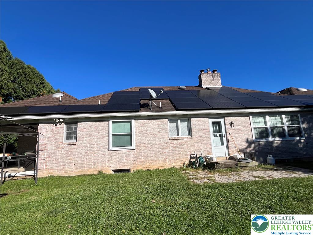 6221 Dove Dr, East Allen Twp, PA 18017 photo