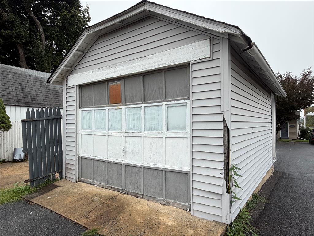 302 E Fairview St, Coopersburg Borough, PA 18036 photo