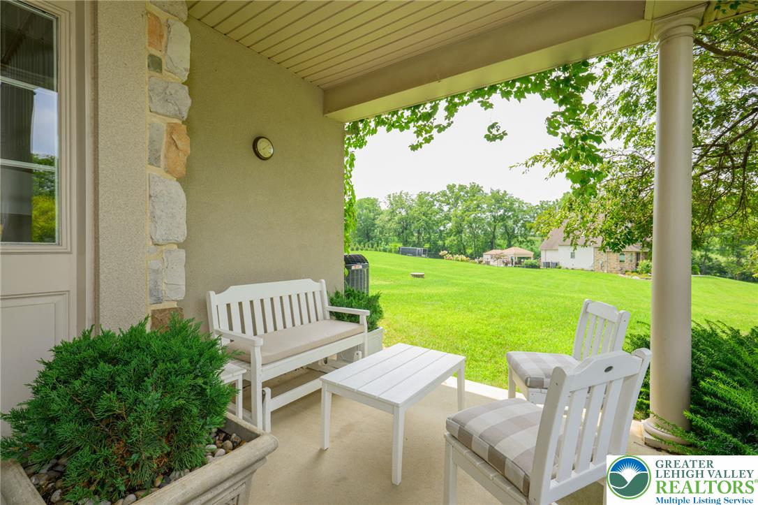 217 Gower Rd, Bushkill Twp, PA 18064 photo