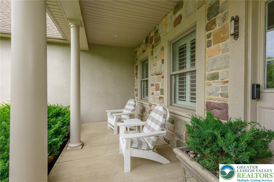 217 Gower Rd, Bushkill Twp, PA 18064 photo
