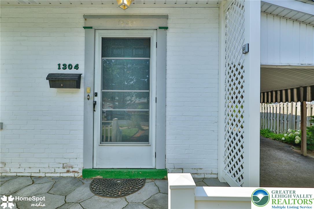 1304 W Wyoming St, Allentown City, PA 18103 photo