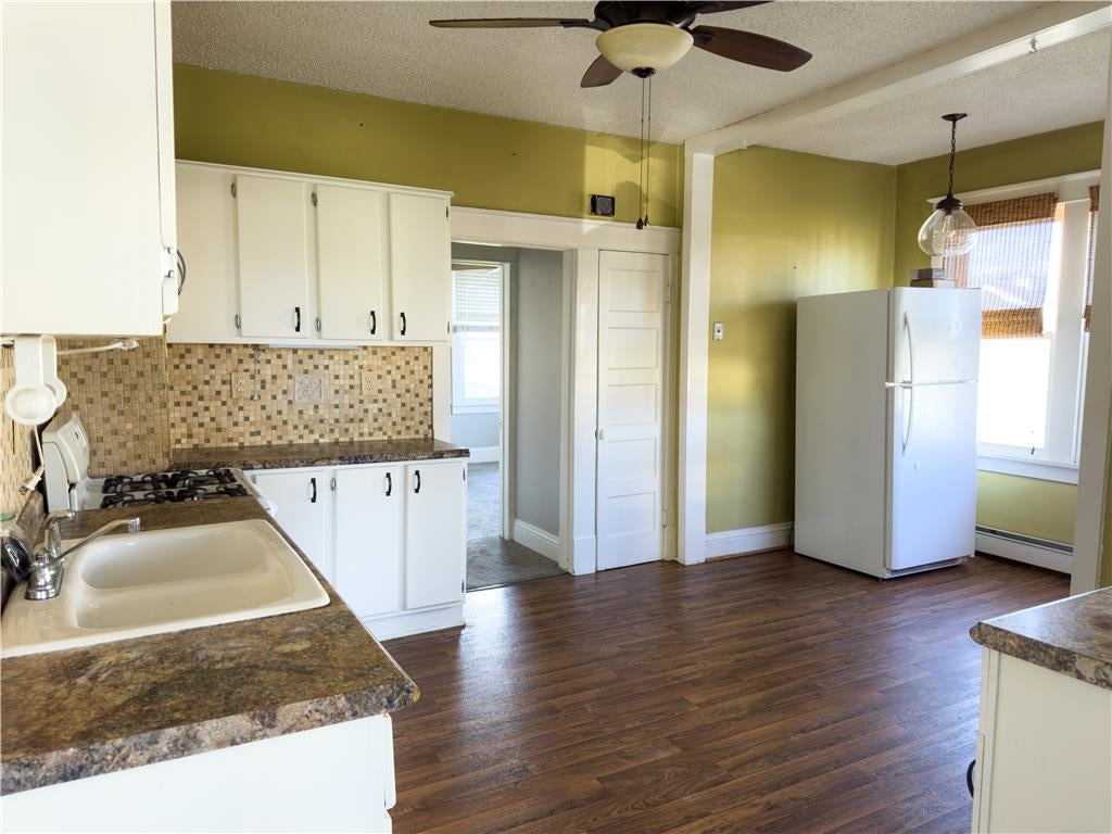 870 Chestnut St, Coplay Borough, PA 18037 photo