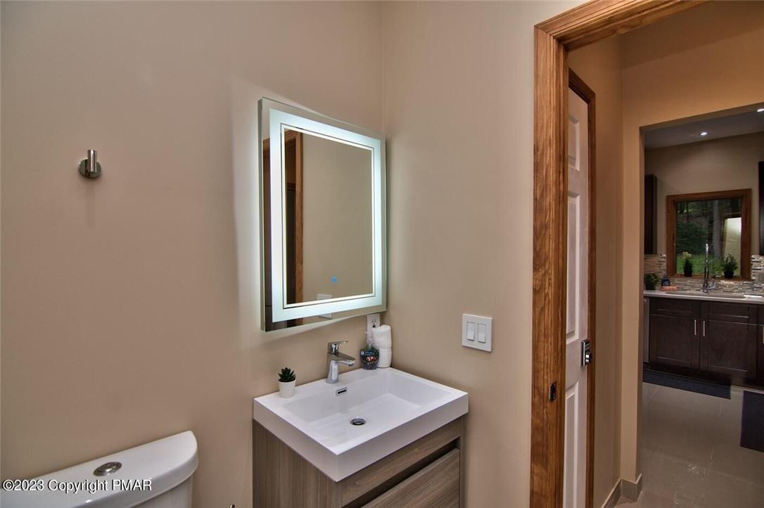 782 Lower Deer Valley Rd, Jackson Twp, PA 18372 photo