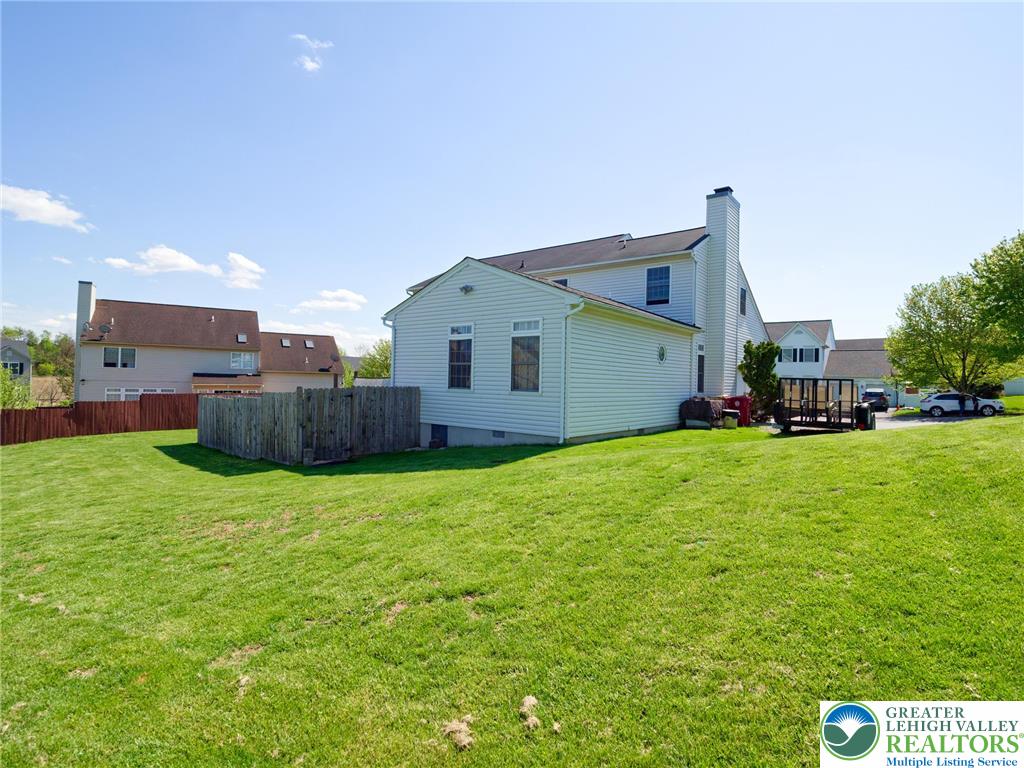 4217 Shadowstone Dr, Forks Twp, PA 18040 photo