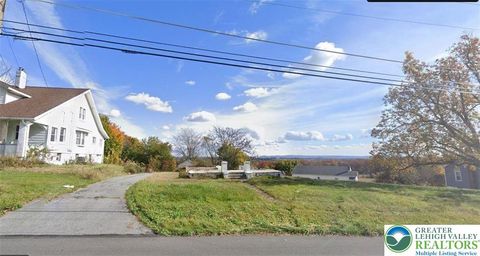  in Pen Argyl Borough PA 6366 Sullivan Trail.jpg