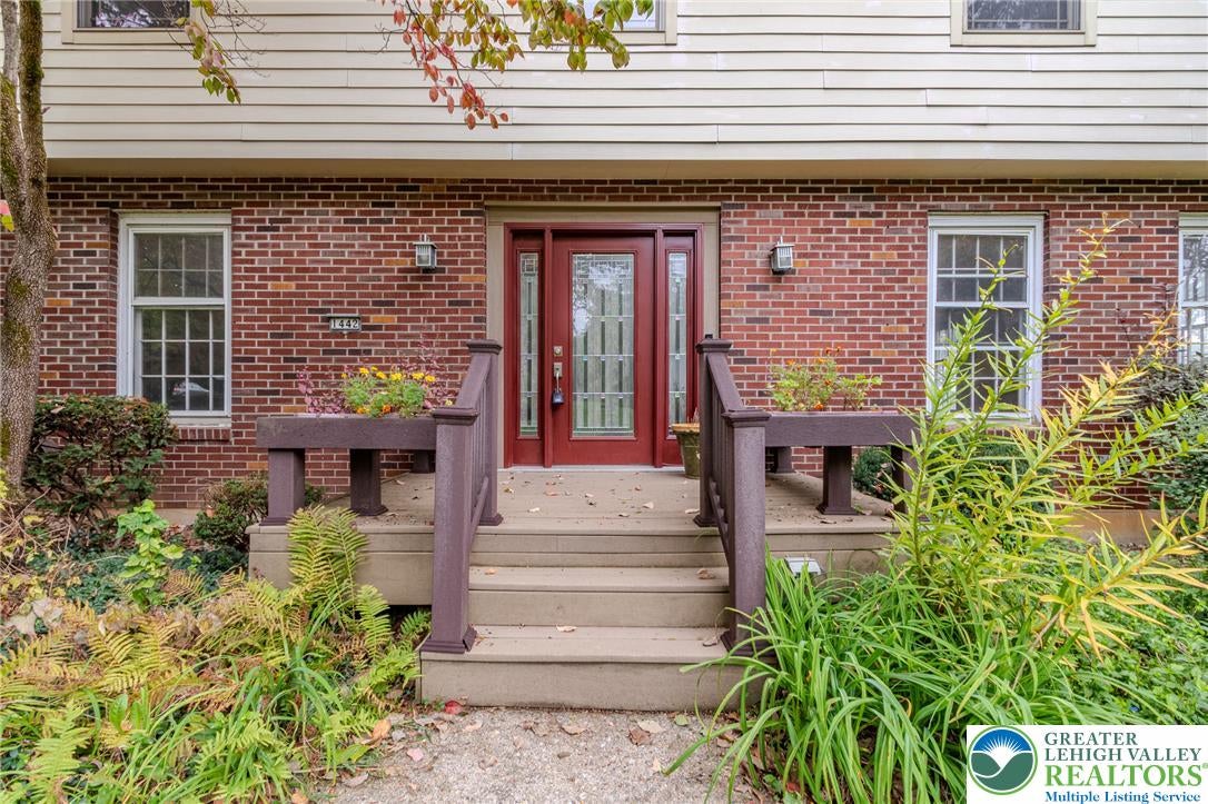 1442 Colgate Dr, Bethlehem City, PA 18017 photo