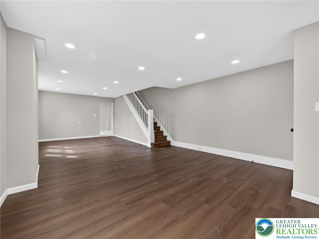 236 Ettwein St, Bethlehem City, PA 18018 photo